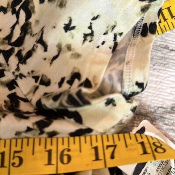 Simply Vera Wang PXS Ruffled Short Sleeve‎ Sprinkled Pattern Top - Picture 12 of 12